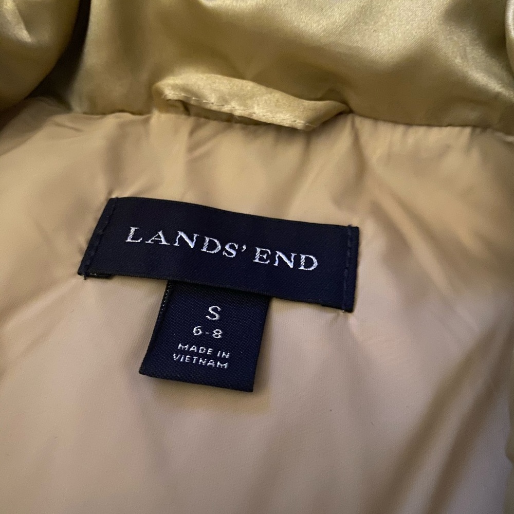 Lands End women’s Puffer vest. Like new! - Picture 6 of 6
